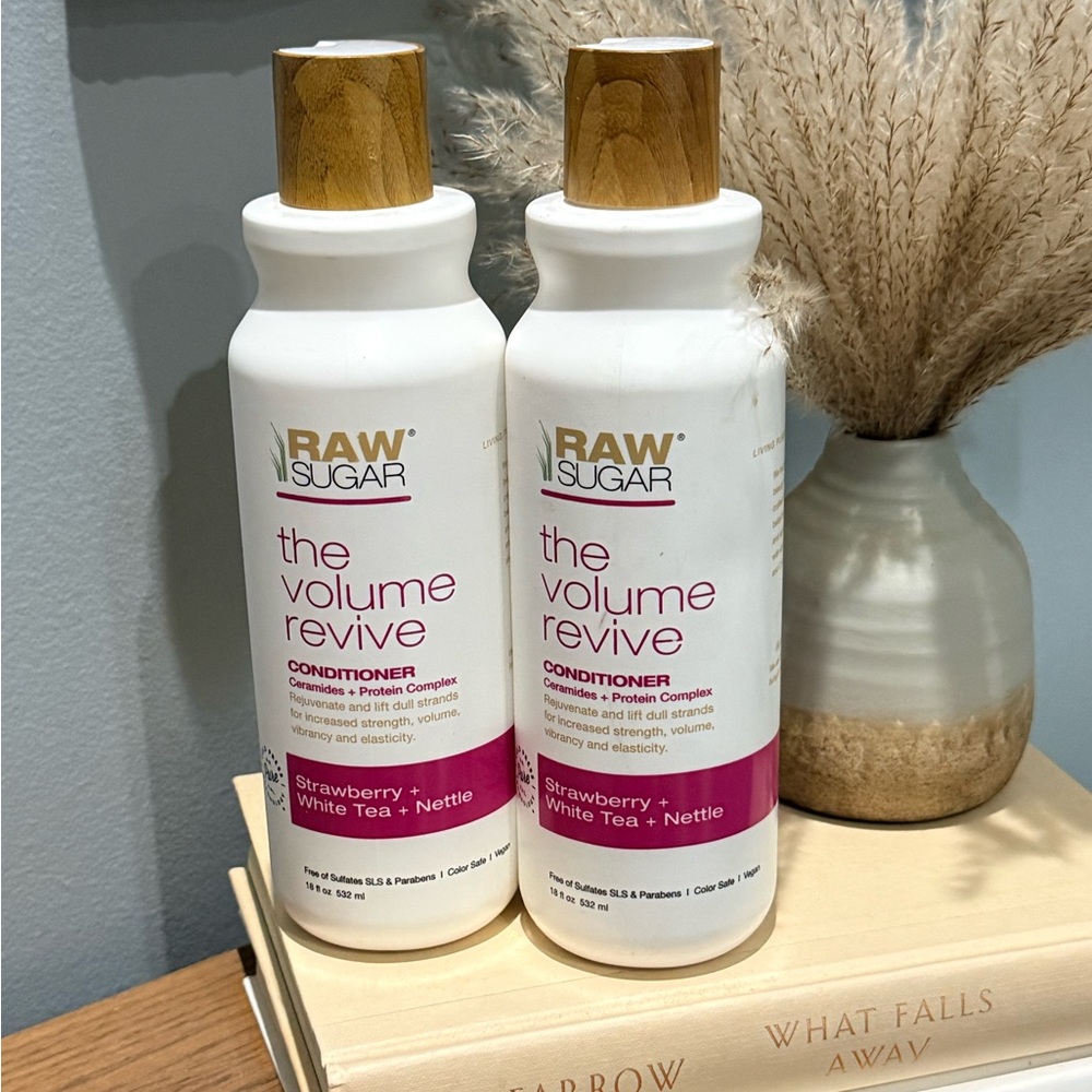 2-18oz. Raw Sugar The Volume Revive Conditioner
Strawberry White‎ Tea Nettle